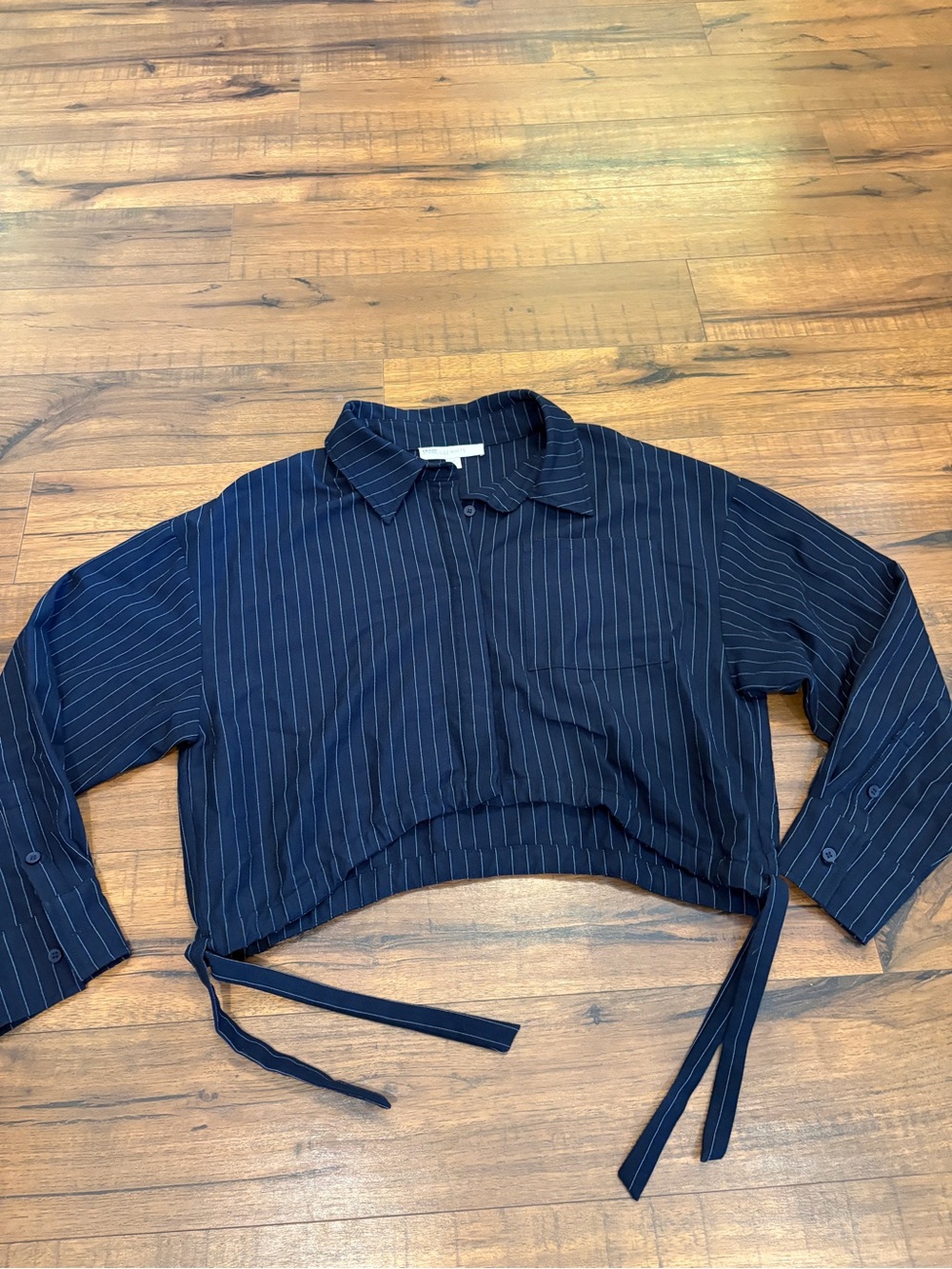 FLAT WHITE Anthropologie Navy Pinstripe Side Tie Cropped Button Down Shirt Top